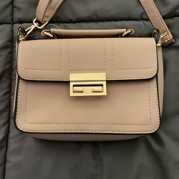 BRAND NEW! Taupe purse with adjustable strap. 5 separate compartments - Picture 3 of 5